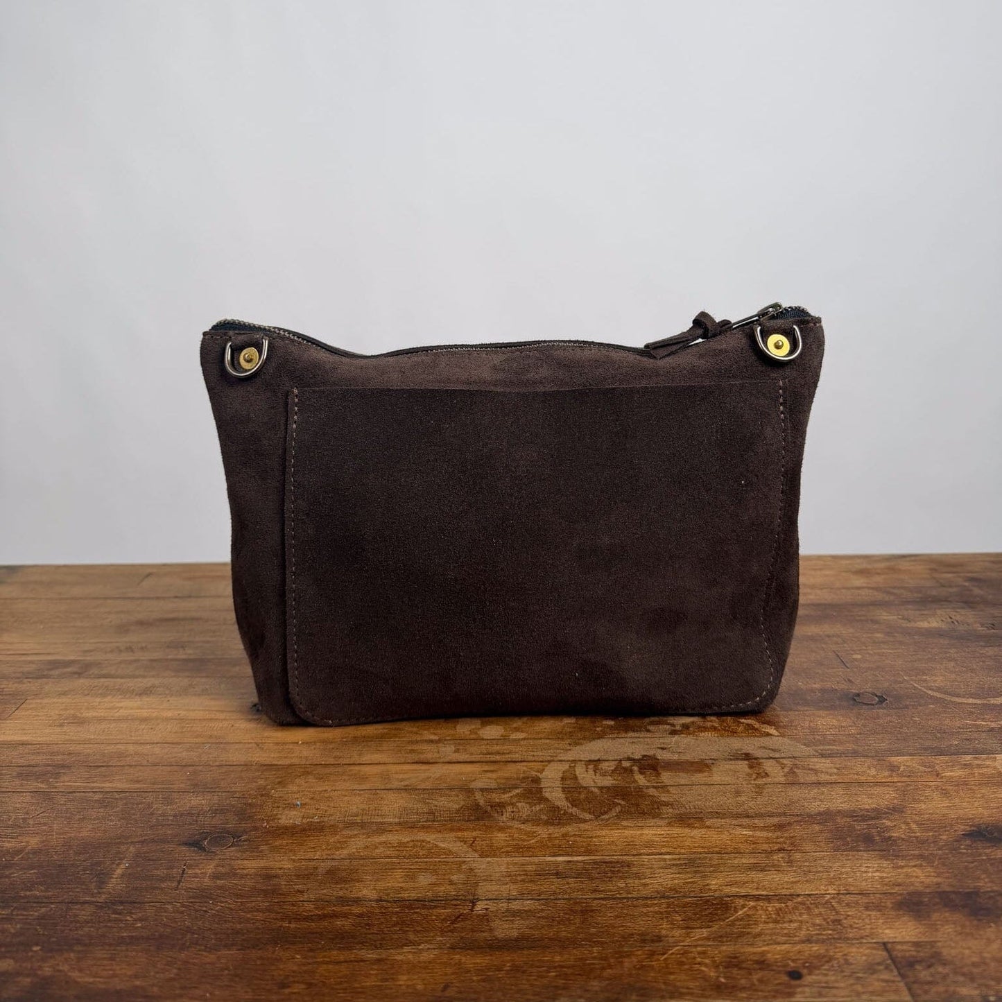 LEATHER ZIPPERED POUCH WITH GUSSET WITH D-RINGS - LARGE - CHOCOLATE SUEDE - BACK POCKET - NEARLY PERFECT - IN STOCK