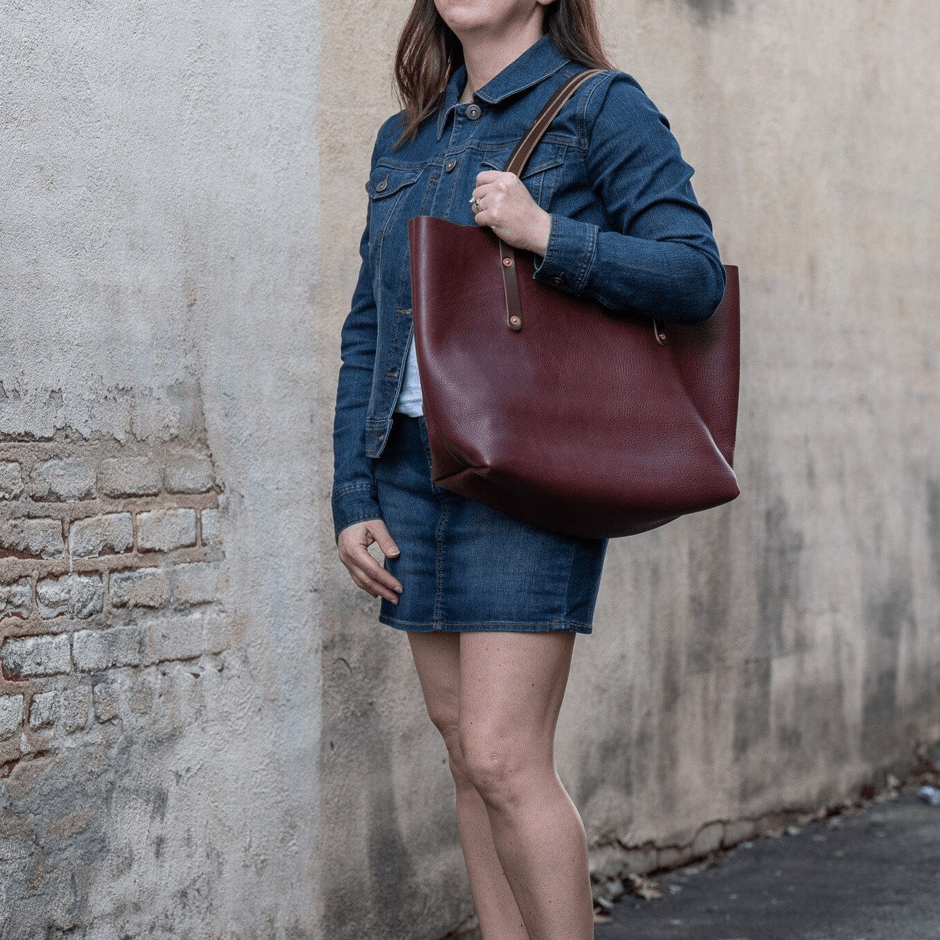 AVERY LEATHER TOTE BAG - LARGE - MERLOT