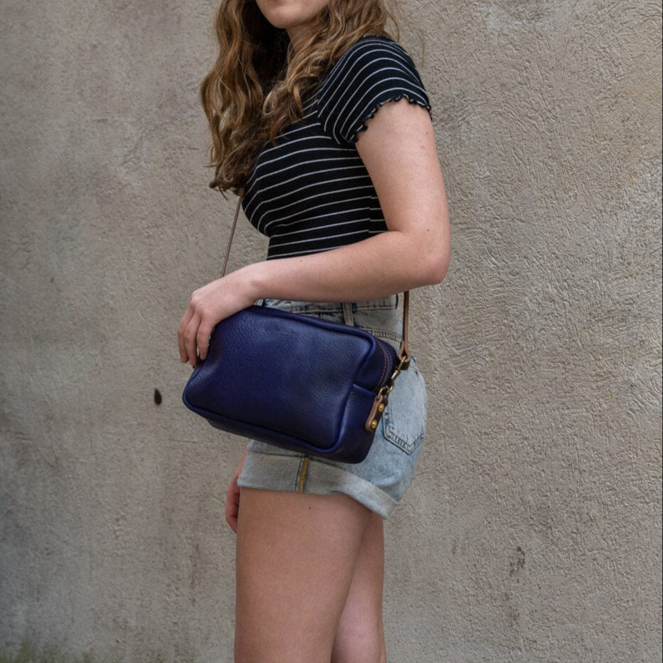 SARAH LEATHER CROSSBODY - VIOLET