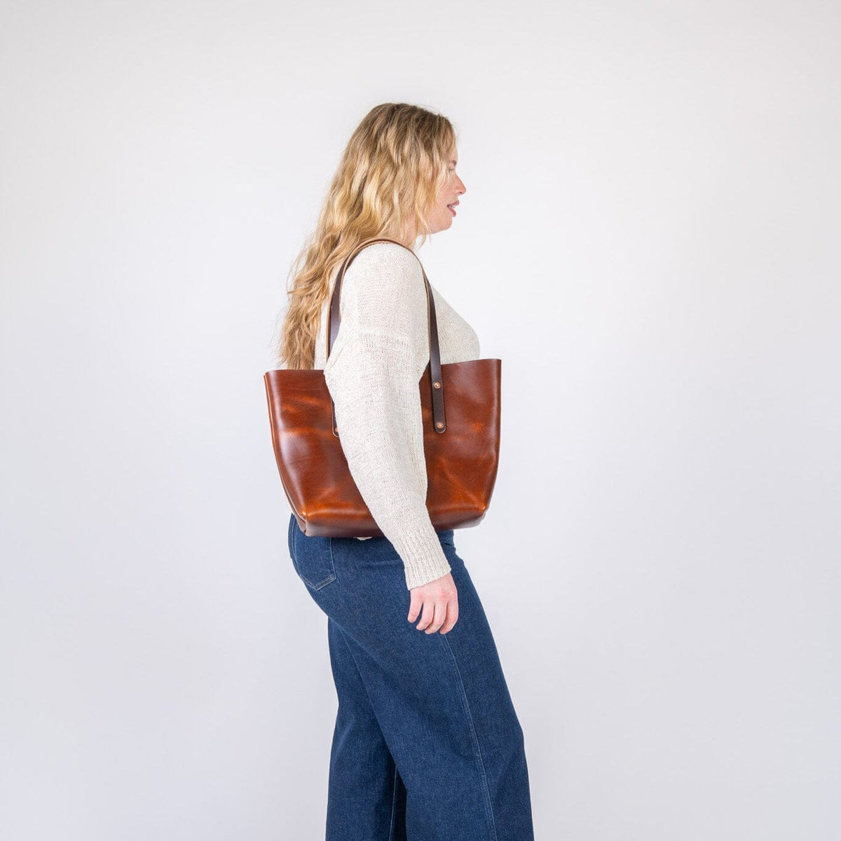 AVERY LEATHER TOTE BAG - MEDIUM - CHESTNUT
