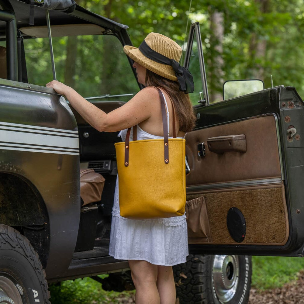 AVERY LEATHER TOTE BAG - SLIM MEDIUM - GOLDEN SUN