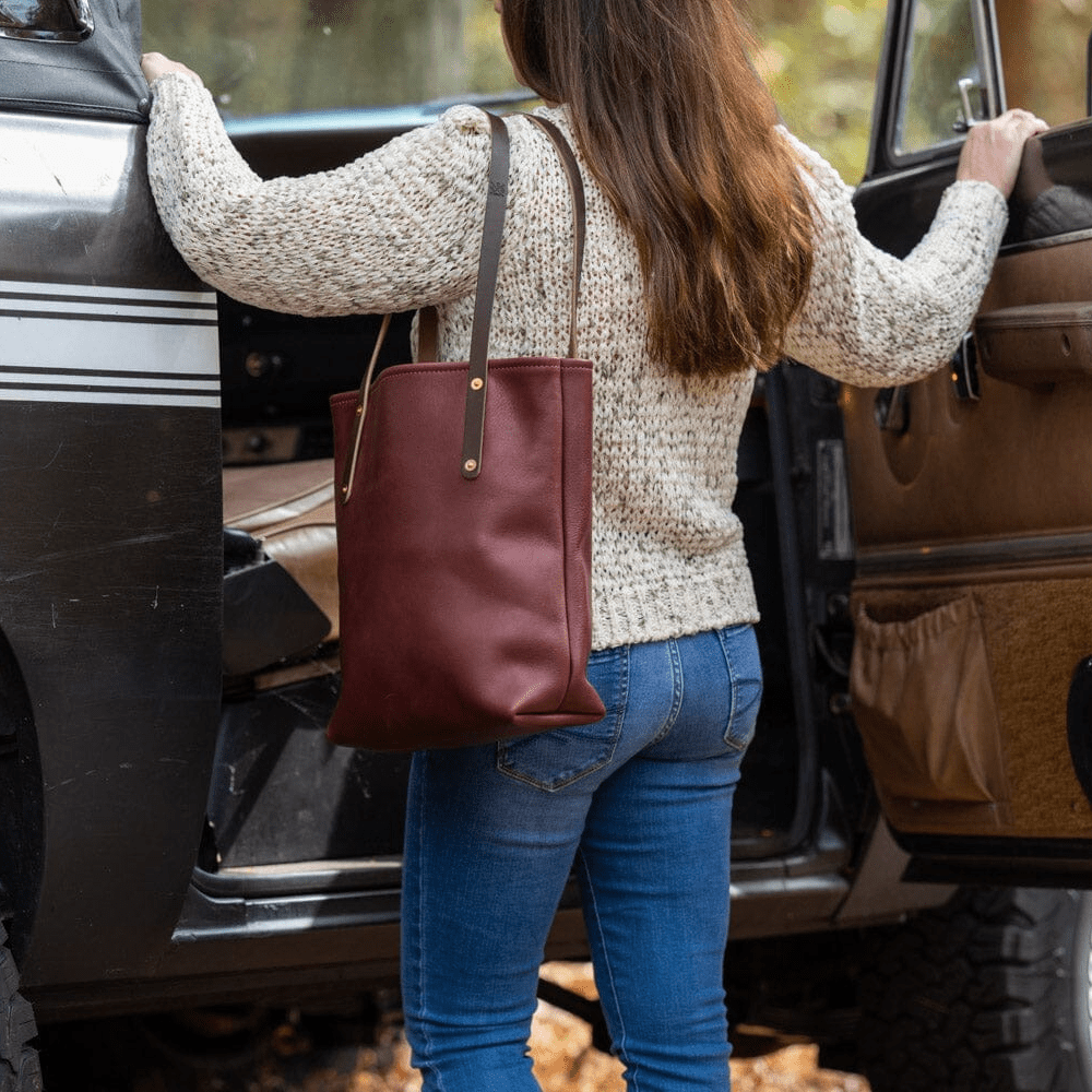 AVERY LEATHER TOTE BAG - SLIM MEDIUM - MERLOT