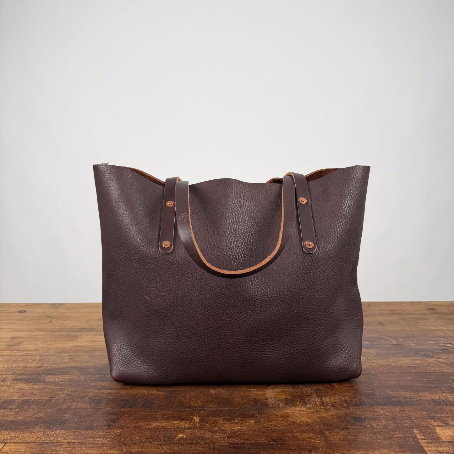 AVERY LEATHER TOTE BAG - LARGE - MOPCHA - LARGE PEBBLES - IN STOCK