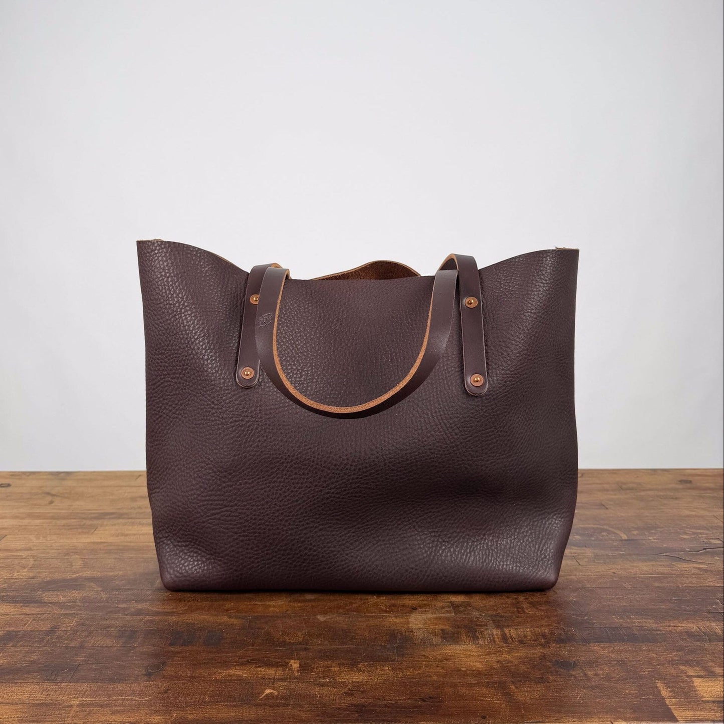 AVERY LEATHER TOTE BAG - LARGE - MOPCHA - LARGE PEBBLES - IN STOCK