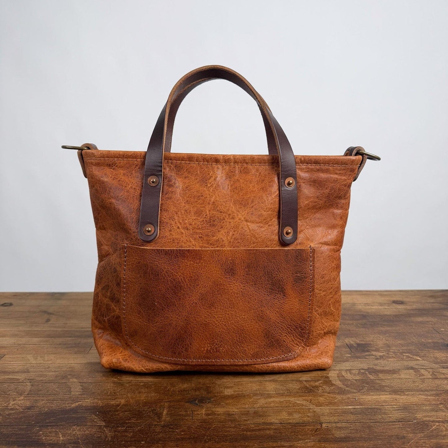 AVERY LEATHER TOTE BAG - MINI CROSSBODY - PEANUT BISON - FRONT POCKET - ZIPPER - NEARLY PERFECT - IN STOCK