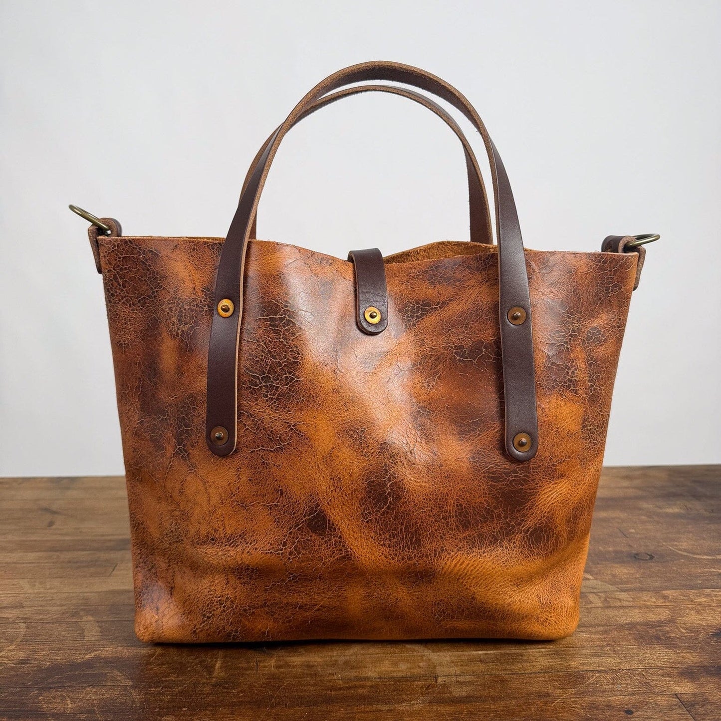 AVERY LEATHER TOTE BAG - SMALL - PEANUT BISON - BUTTON STUD - D-RINGS - 5" DROP - NEARLY PERFECT - IN STOCK