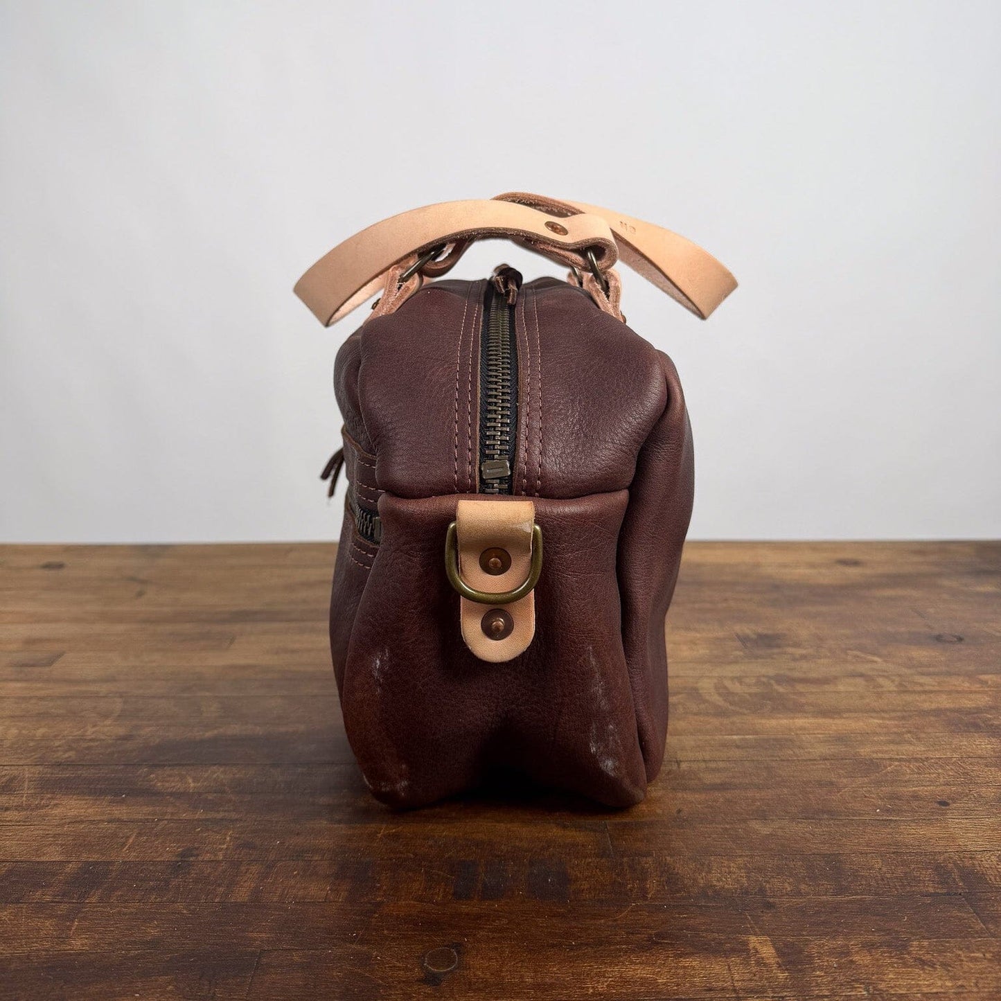 HOFFMAN LEATHER CROSSBODY BAG - MOCHA - NATURAL STRAPS - ZIP POCKET - NEARLY PERFECT - IN STOCK (Copy)