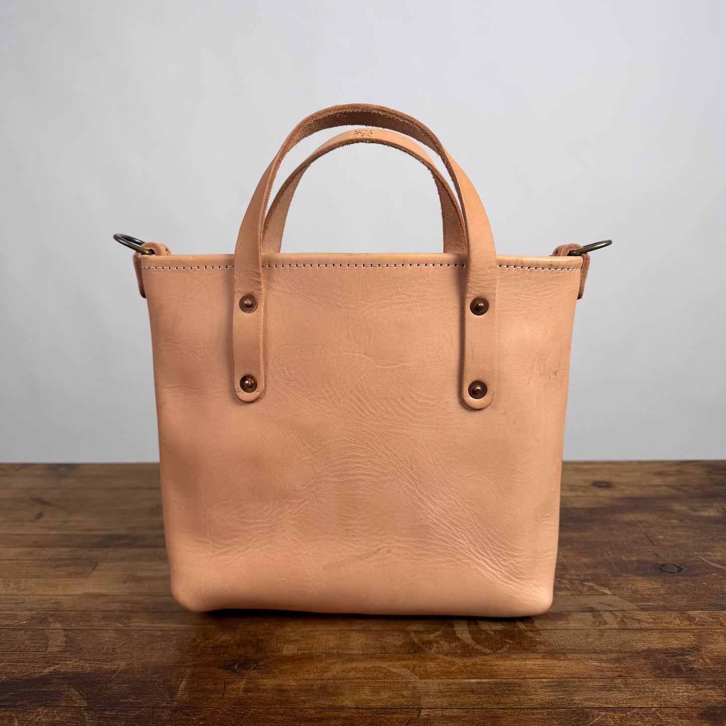 AVERY LEATHER TOTE BAG - MINI CROSSBODY - NATURAL VEG TAN - ZIPPER - FRONT POCKET - NEARLY PERFECT - IN STOCK