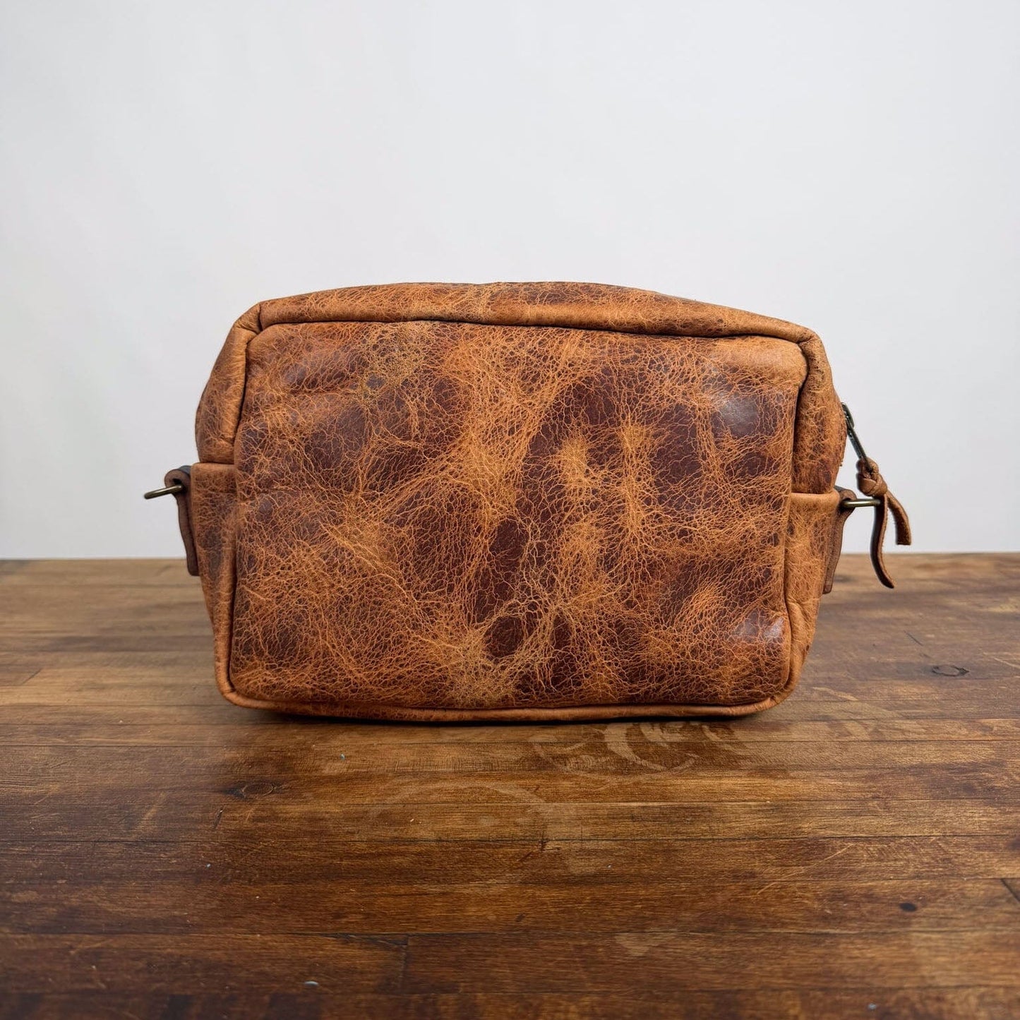 SARAH LEATHER CROSSBODY - PEANUT BISON - SCRIPT LOGO - NEARLY PERFECT - IN STOCK