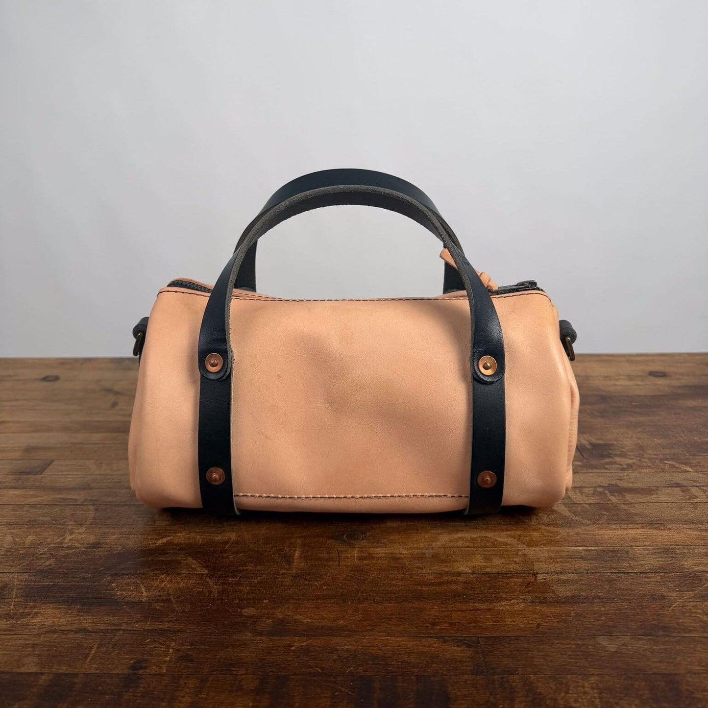 JANE LEATHER CROSSBODY - SMALL - NATURAL VEG TAN - BLACK STRAPS -  NEARLY PERFECT - IN STOCK