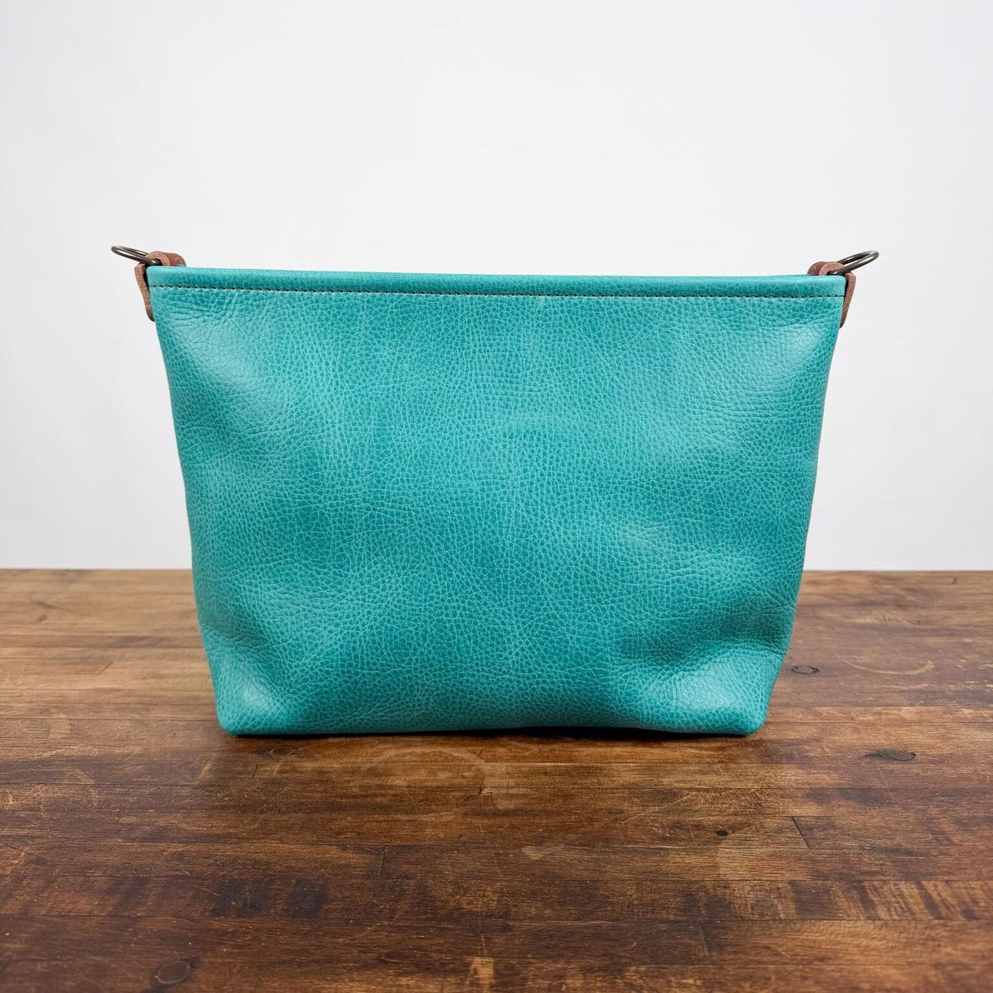 AVERY CROSSBODY - SMALL - BERMUDA - CLOSED ZIPPER - SADDLE STRAP LEATHER - IN STOCK