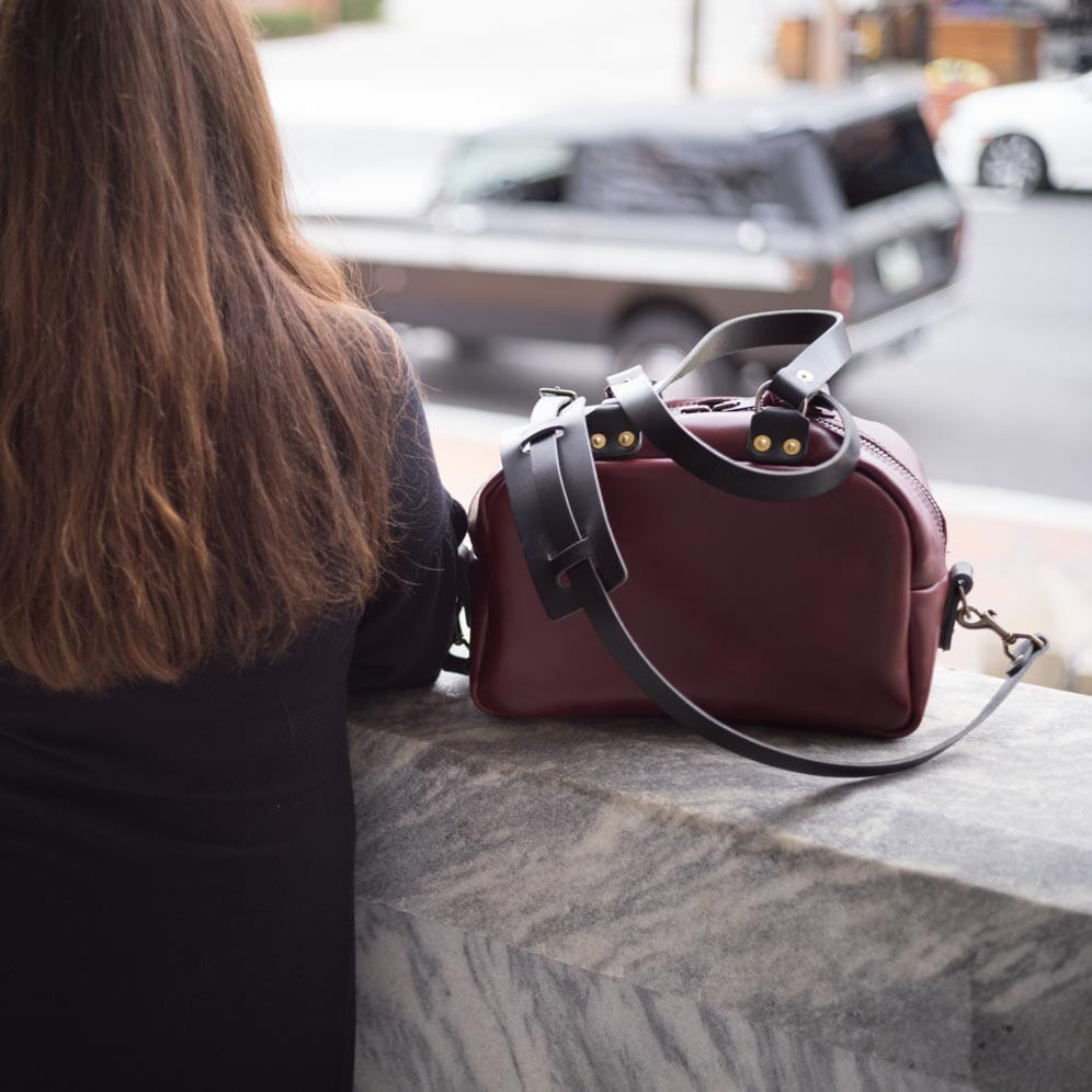 HOFFMAN LEATHER CROSSBODY BAG - OXBLOOD