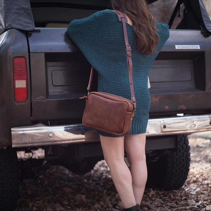 SARAH LEATHER CROSSBODY - MEDIUM - JADE BISON