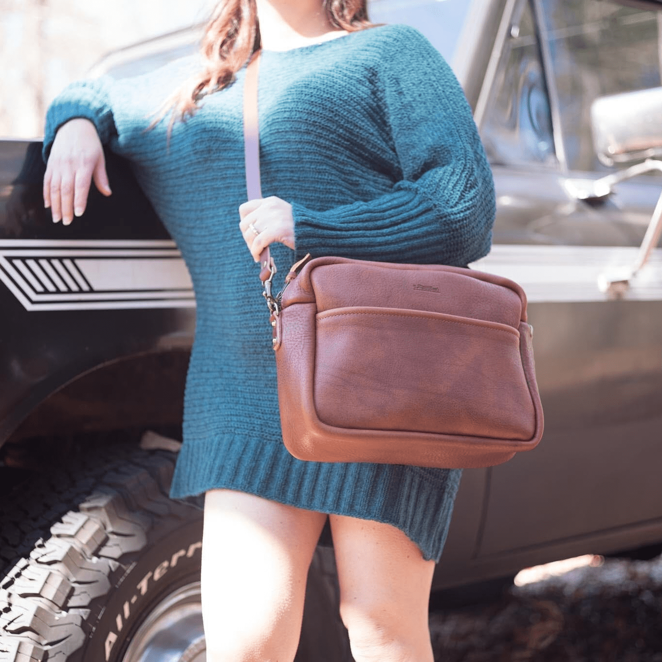 SARAH LEATHER CROSSBODY - LARGE - CRIMSON