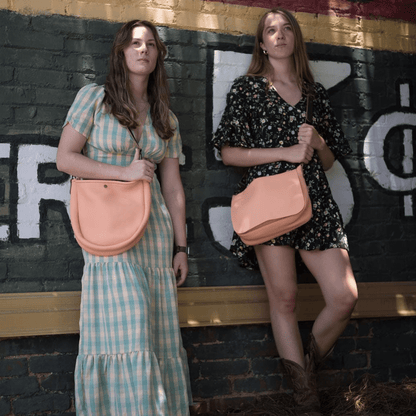 KINDLE LEATHER SATCHEL - PEACH FUZZ