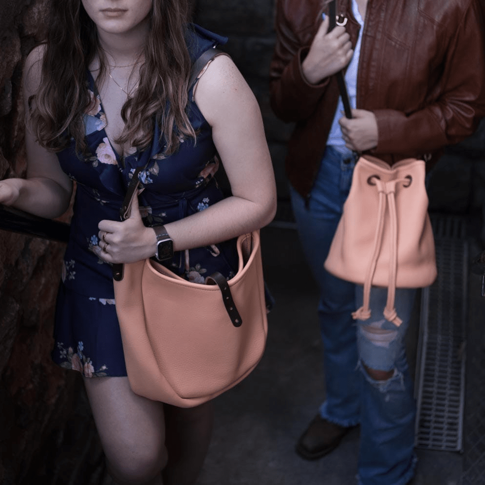CELESTE LEATHER HOBO BAG - MEDIUM - PEACH FUZZ