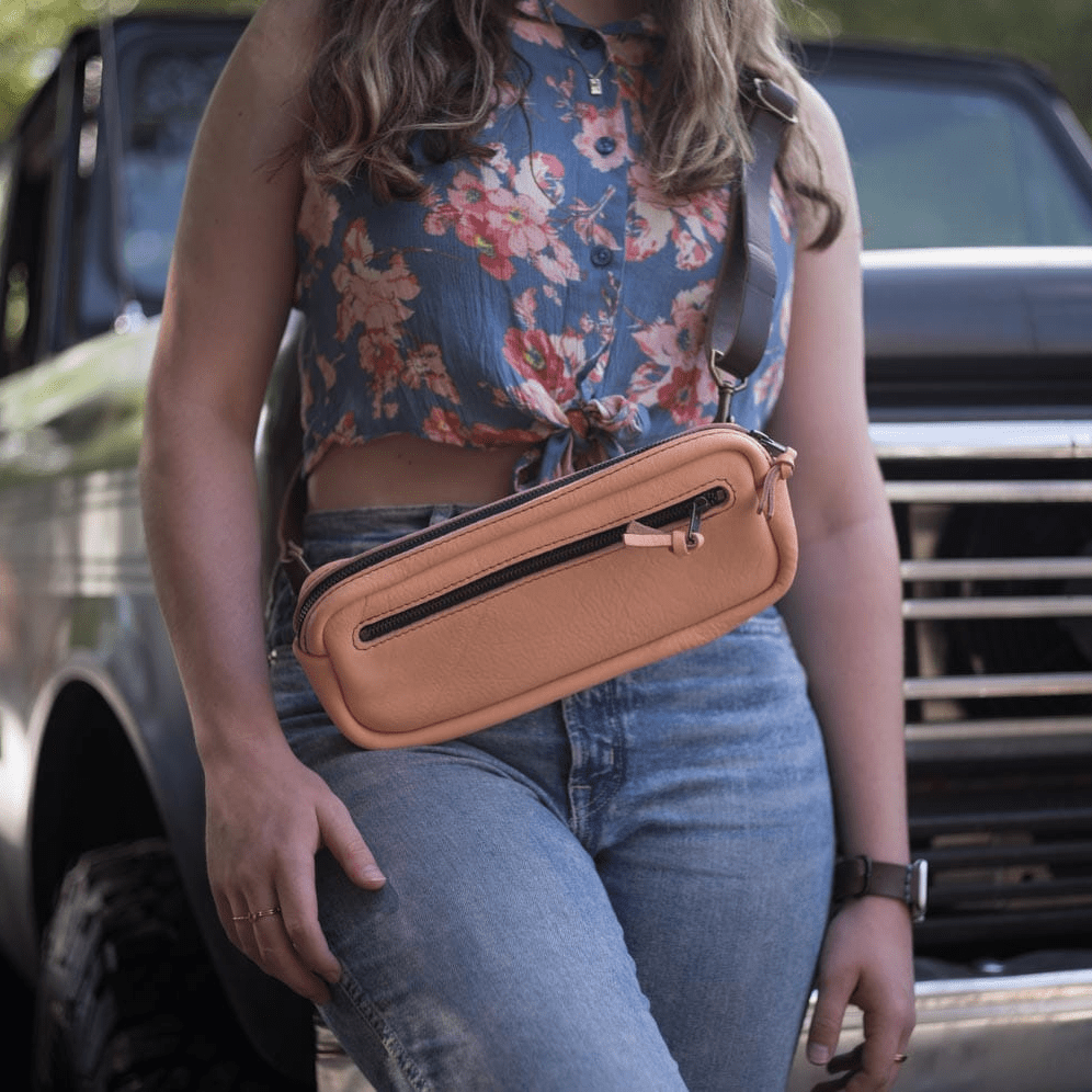 LEATHER FANNY PACK / LEATHER WAIST BAG - DELUXE - PEACH FUZZ