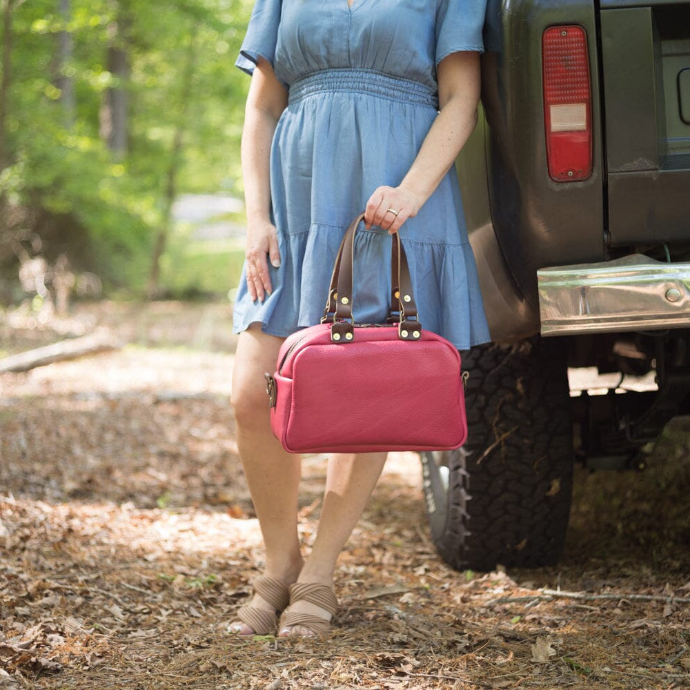 HOFFMAN LEATHER CROSSBODY BAG - FUCHSIA