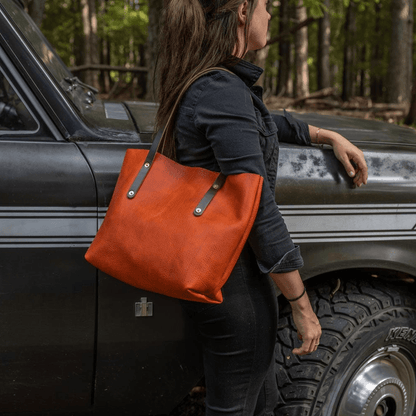 AVERY LEATHER TOTE BAG - MEDIUM - TANGERINE BISON