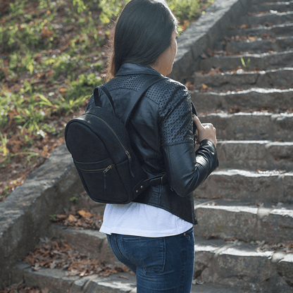 CLASSIC ZIPPERED SMALL LEATHER BACKPACK PURSE
