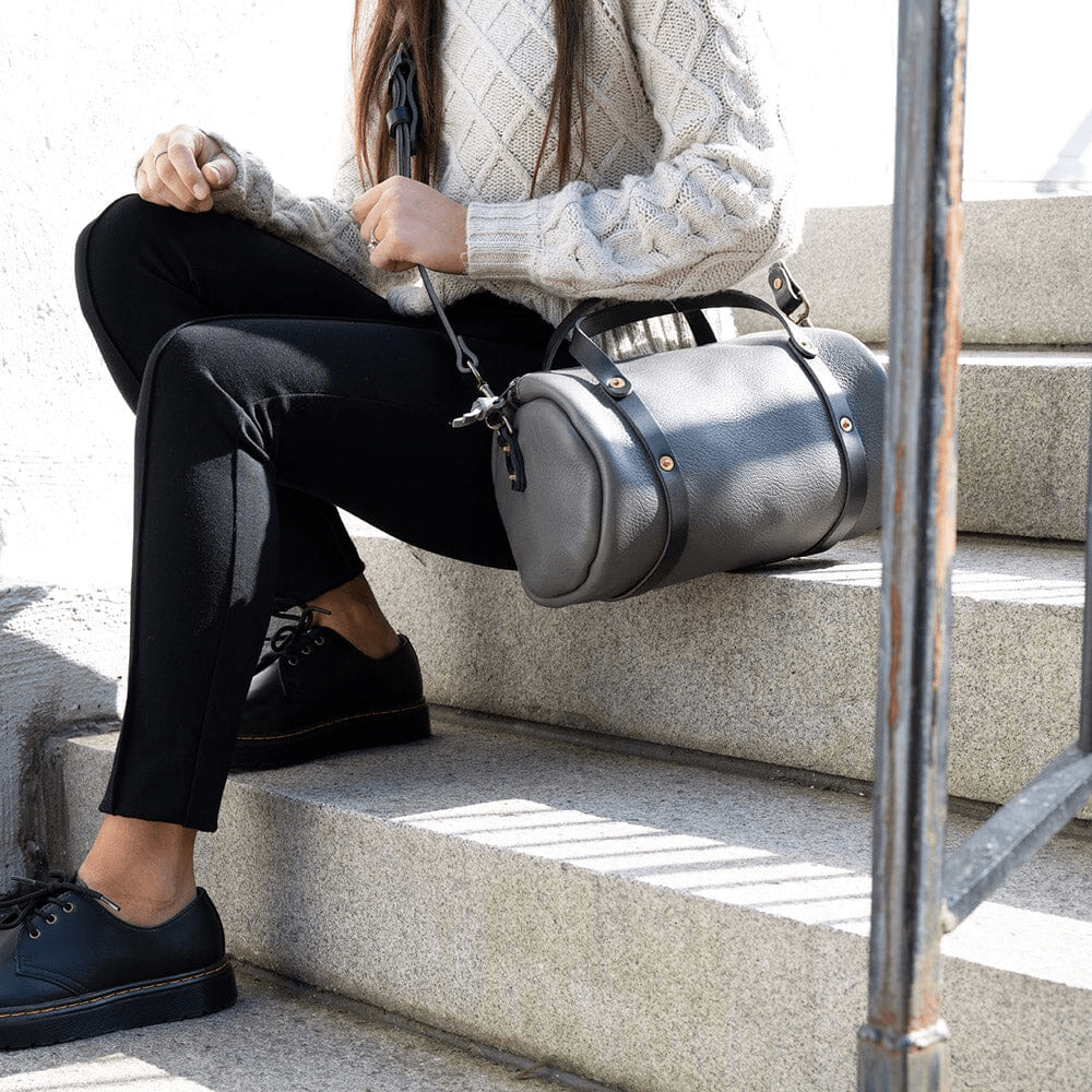 JANE LEATHER CROSSBODY - LEAD GRAY
