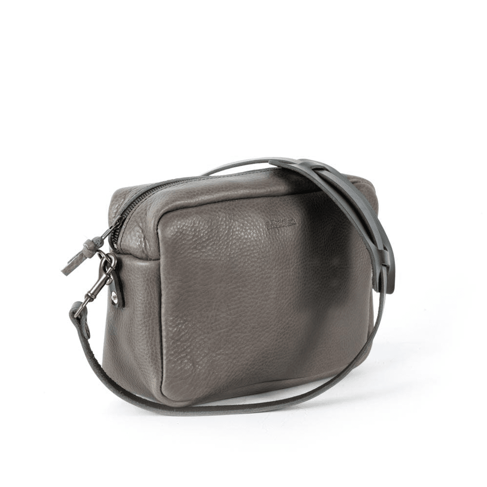 SARAH LEATHER CROSSBODY - MEDIUM - LEAD GRAY